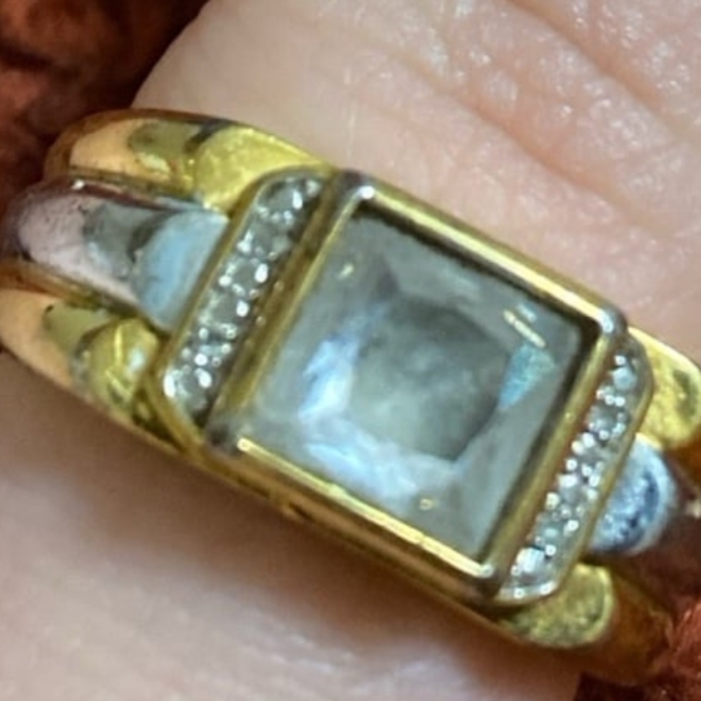 Elegant Gold and Silver Women's Ring